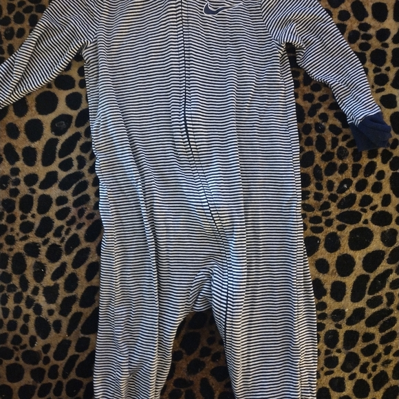 Nike Other - Nike Navy Striped Kids Footie